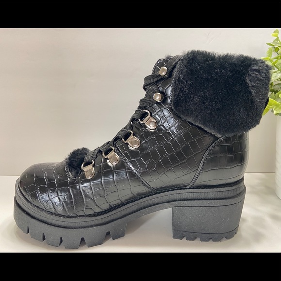 NEW Sugar Cullin Womens Faux Fur Leather Boots - Picture 6 of 8